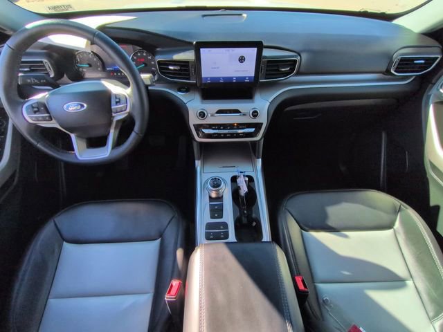 Certified 2023 Ford Explorer XLT w/ Equipment Group 202A image 18