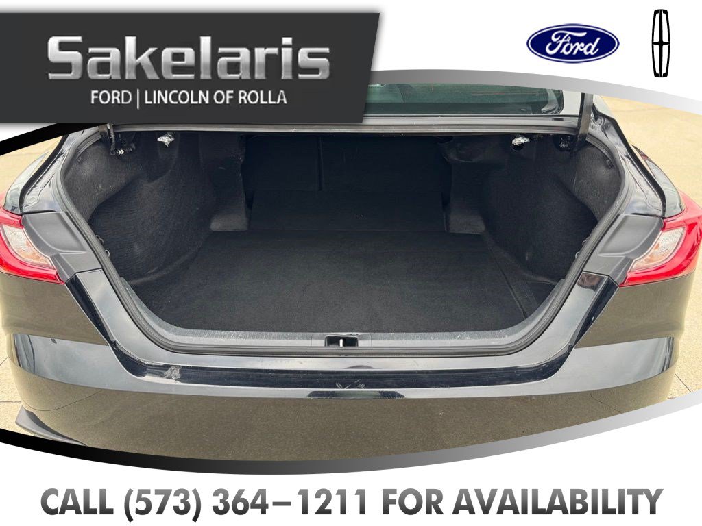Used 2025 Toyota Camry SE FWD image 38
