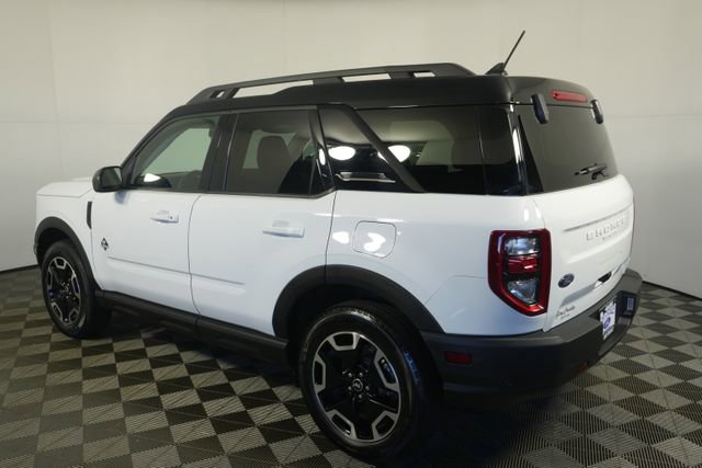 Certified 2024 Ford Bronco Sport Outer Banks w/ Tech Package image 2