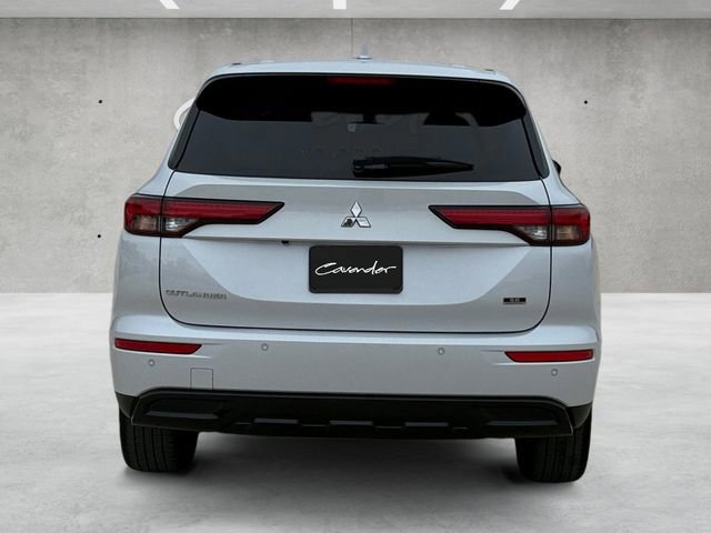 Used 2023 Mitsubishi Outlander SE Black Edition FWD image 15