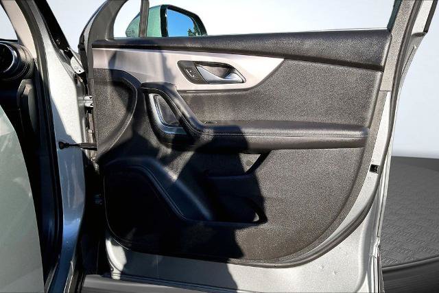 Used 2025 Chevrolet Blazer LT FWD image 24