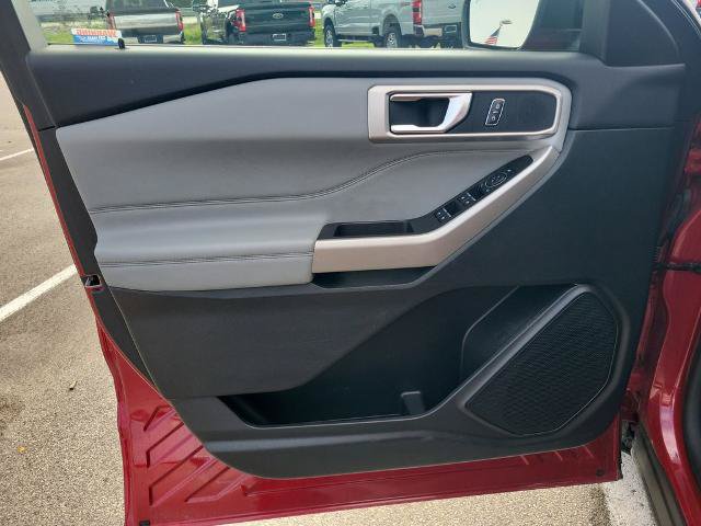 Certified 2024 Ford Explorer XLT w/ Equipment Group 202A AWD/4WD image 16