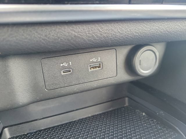 Used 2023 Nissan Rogue SV FWD image 29