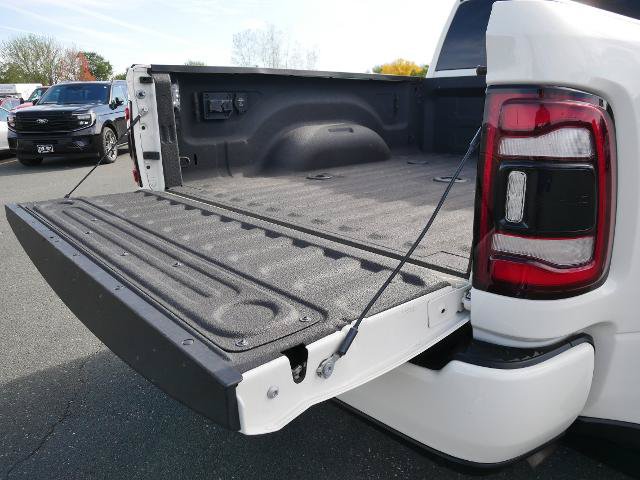 Used 2024 RAM 3500 Limited AWD/4WD image 12