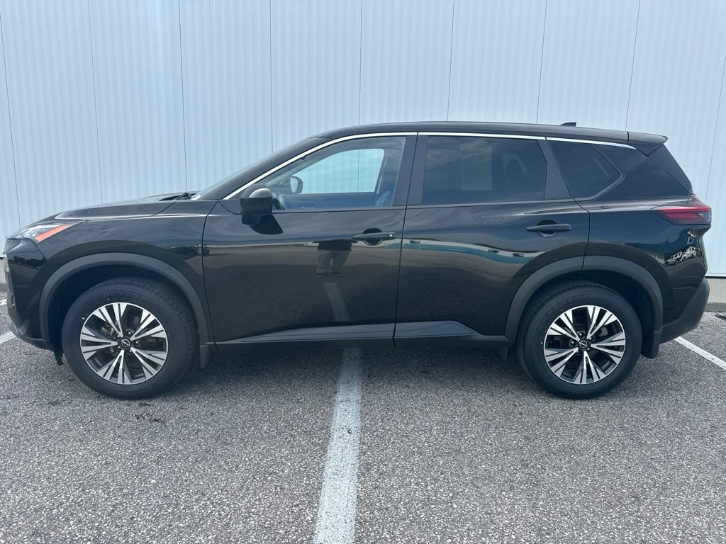 Used 2023 Nissan Rogue SV AWD/4WD image 3