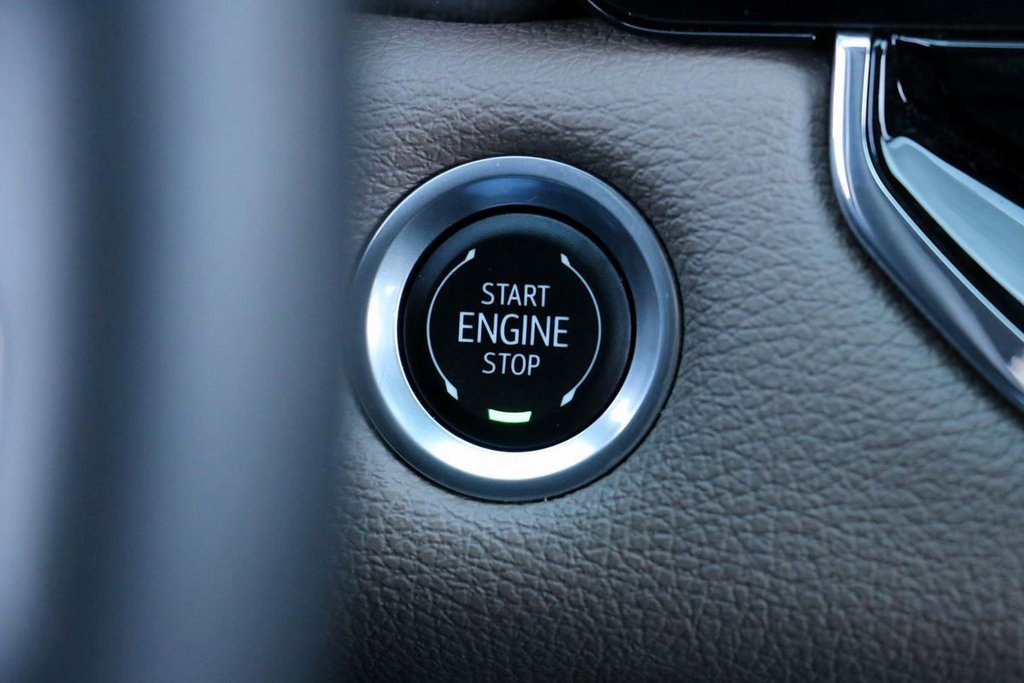 Used 2024 GMC Canyon Denali w/ LPO, Denali Black Edition image 13