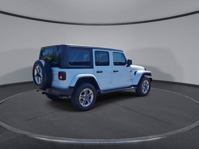 Used 2018 Jeep Wrangler Unlimited Sahara w/ Cold Weather Group AWD/4WD image 8