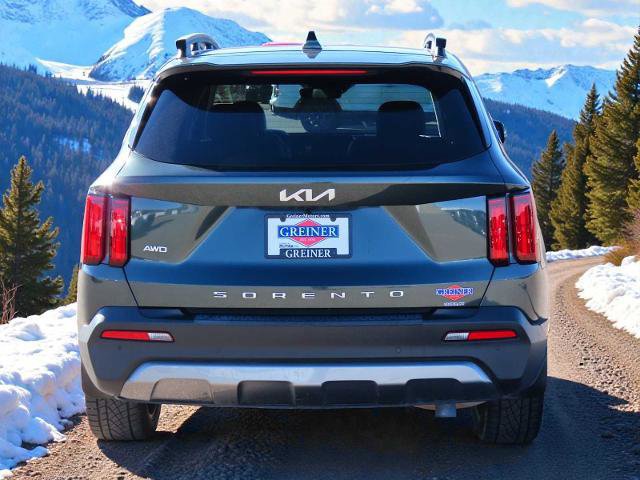 Used 2022 Kia Sorento SX Prestige image 3