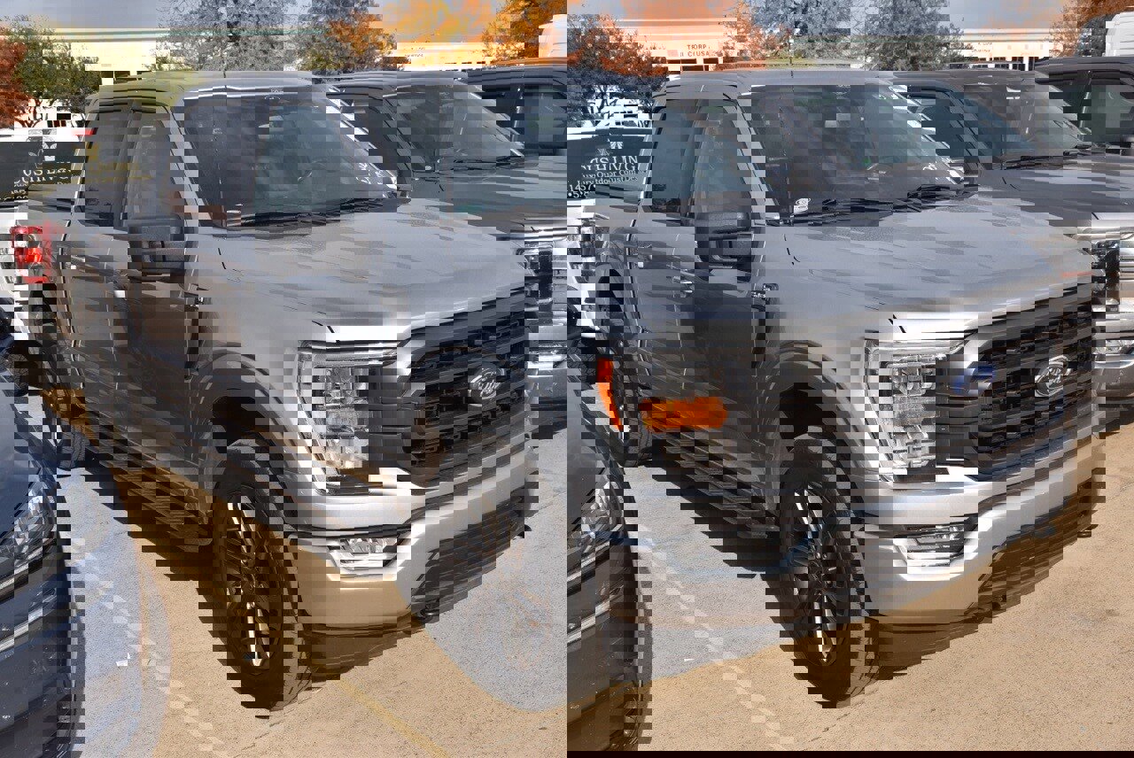 Certified 2022 Ford F150 XLT w/ Equipment Group 302A High image 4