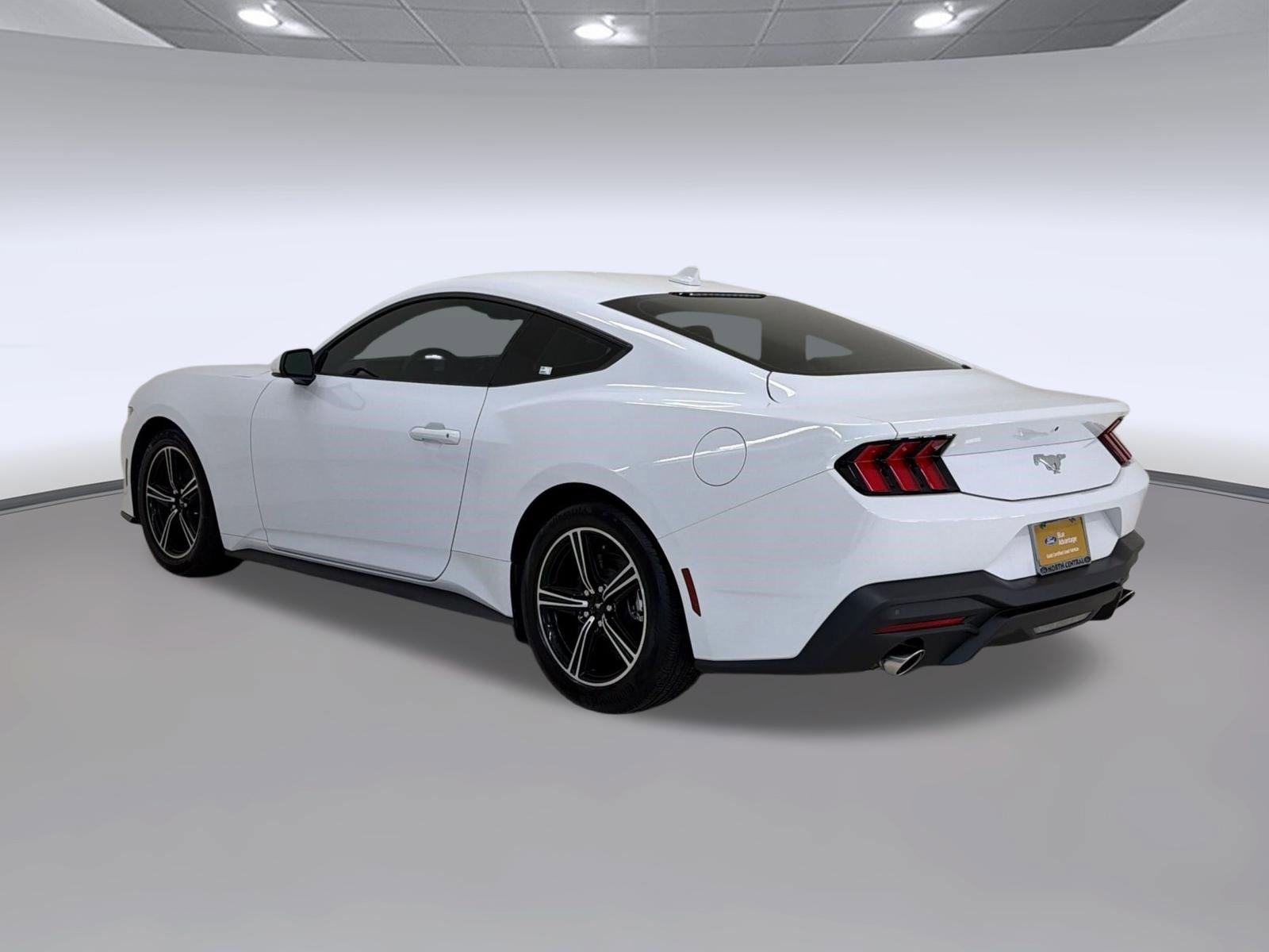 Certified 2025 Ford Mustang Coupe RWD image 3