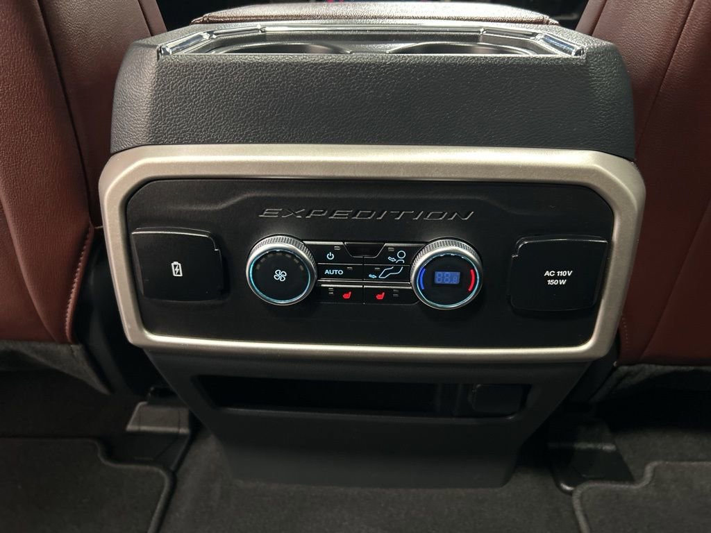 Certified 2024 Ford Expedition Limited image 35