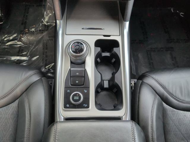 Certified 2022 Ford Explorer Platinum w/ Equipment Group 601A AWD/4WD image 15