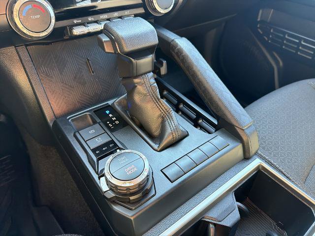 Used 2025 Toyota 4Runner SR5 AWD/4WD image 28