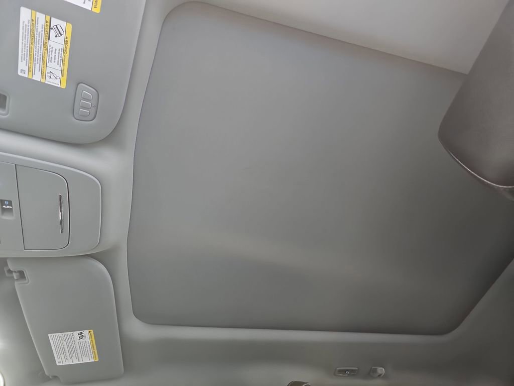 Certified 2022 Ford F150 Lariat w/ Equipment Group 502A High image 29