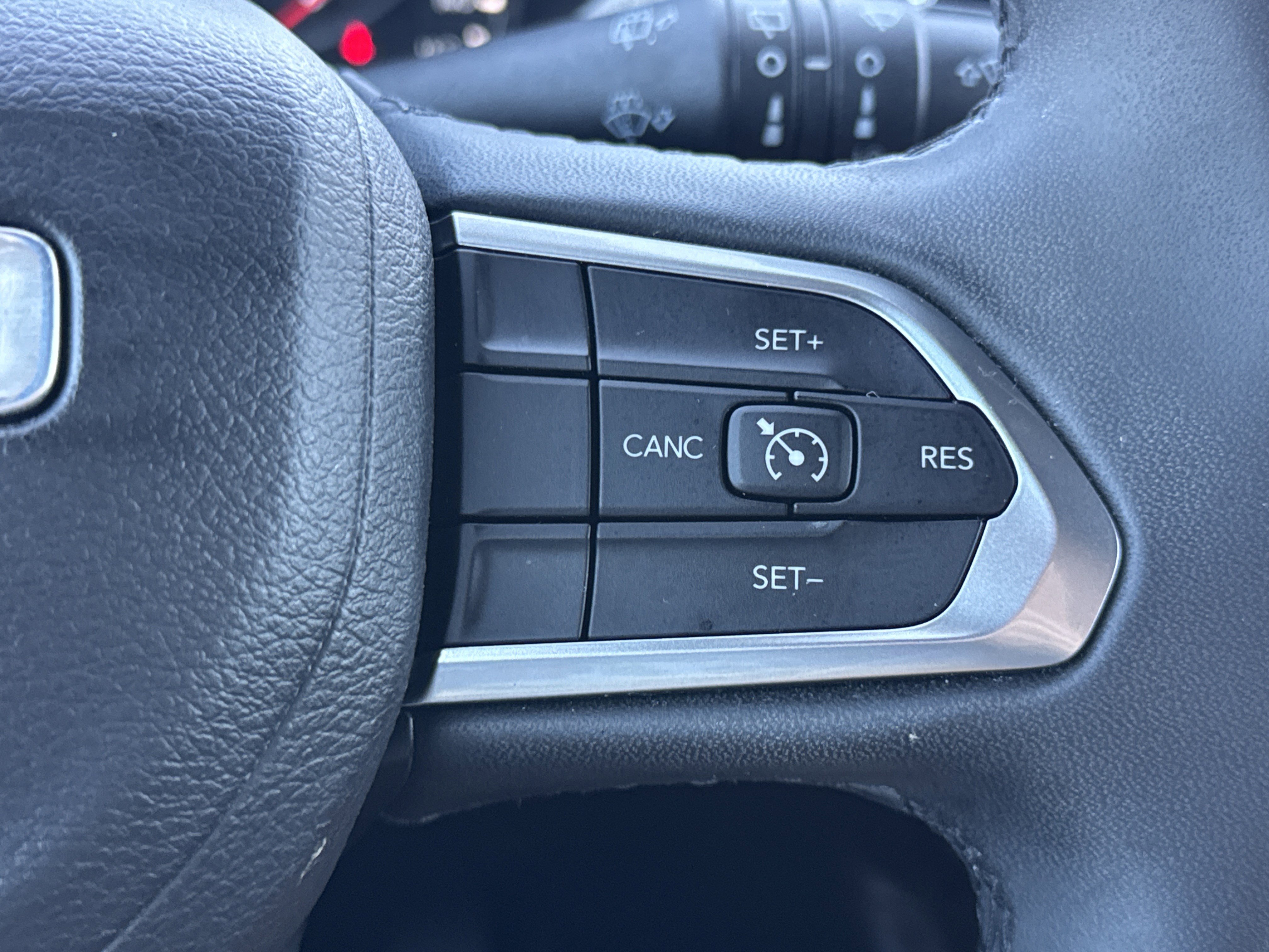 Used 2024 Jeep Compass Latitude image 17