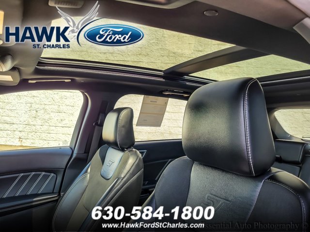 Certified 2022 Ford Edge ST w/ Equipment Group 401A image 9