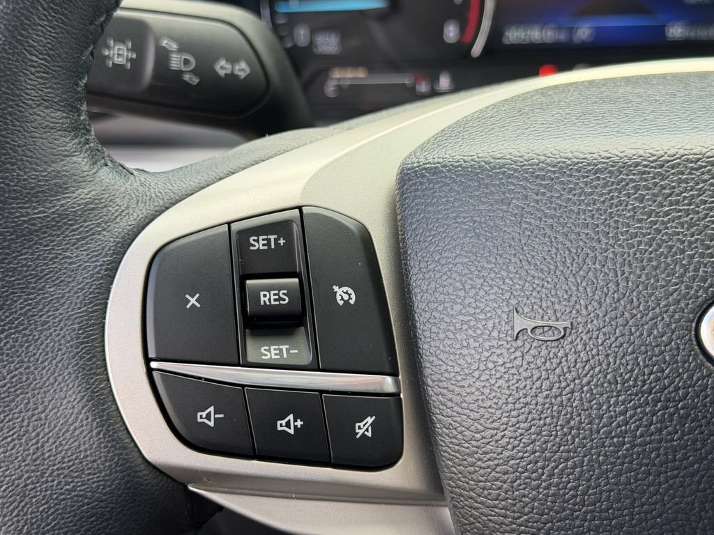 Certified 2024 Ford Explorer XLT w/ Equipment Group 202A AWD/4WD image 27
