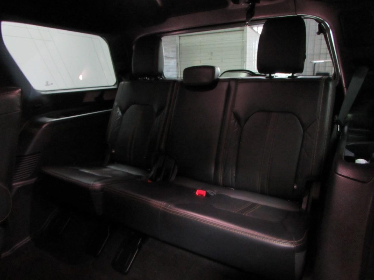 Certified 2024 Ford Expedition Platinum AWD/4WD image 16