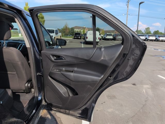 Used 2020 Chevrolet Equinox LT w/ Driver Convenience Package AWD/4WD image 16