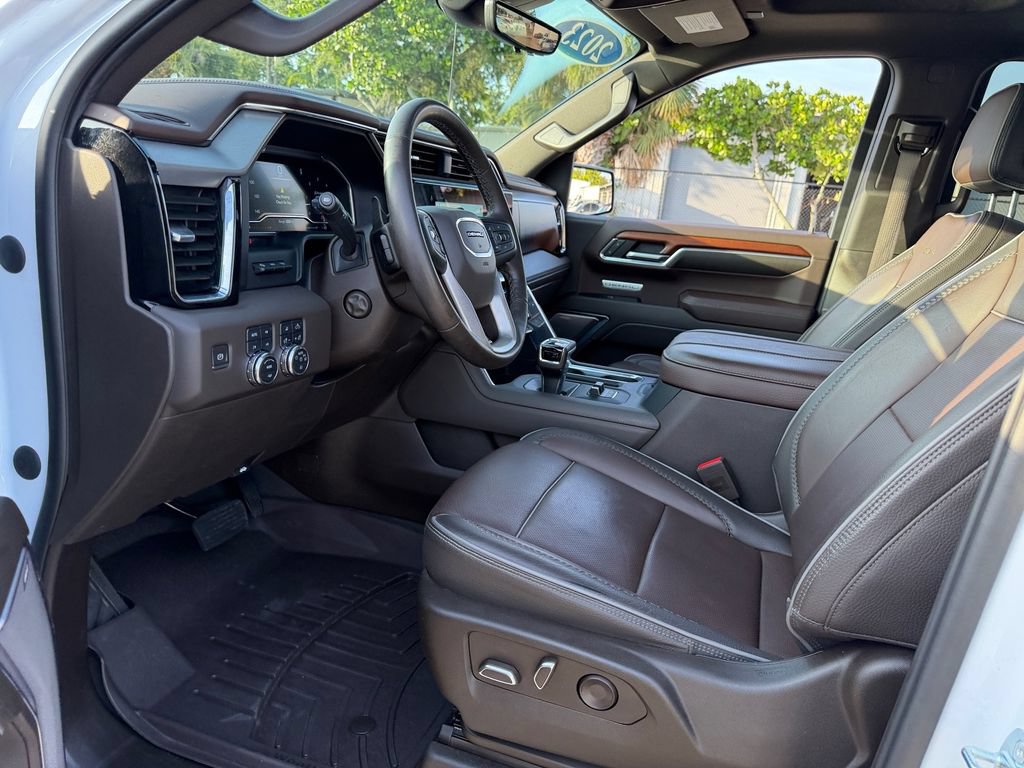 Used 2023 GMC Sierra 1500 Denali w/ Denali Reserve Package AWD/4WD image 12