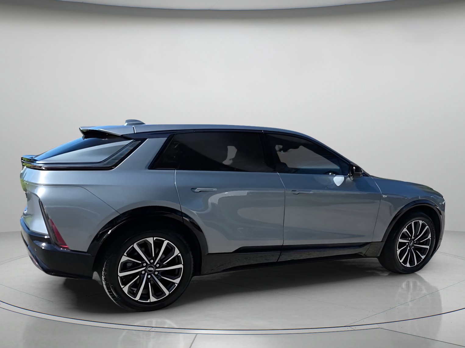 Used 2024 Cadillac Lyriq Sport image 22