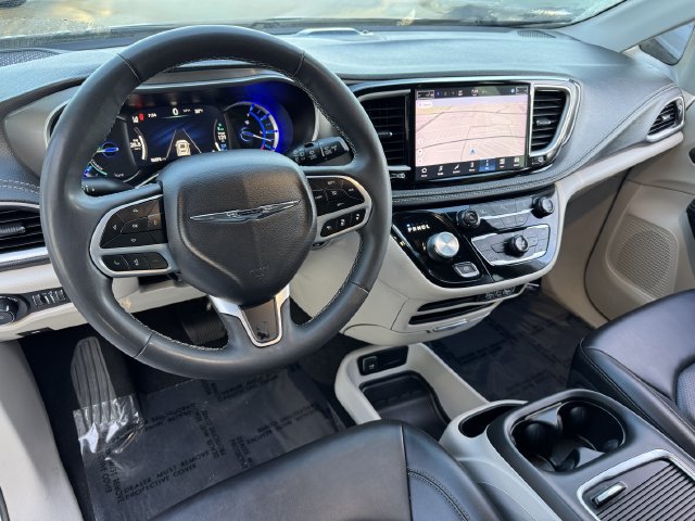 Used 2024 Chrysler Pacifica Limited FWD image 11