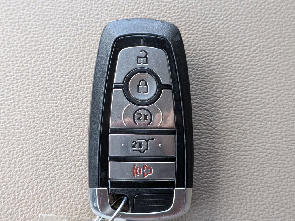 Certified 2024 Ford Expedition Max XLT image 33