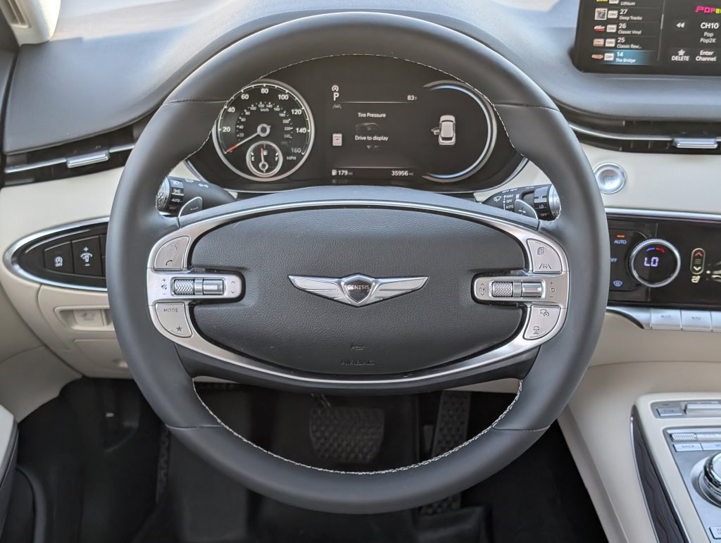 Used 2024 Genesis GV70 2.5T AWD/4WD image 15