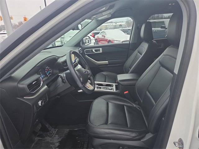 Certified 2022 Ford Explorer XLT w/ Equipment Group 202A image 36