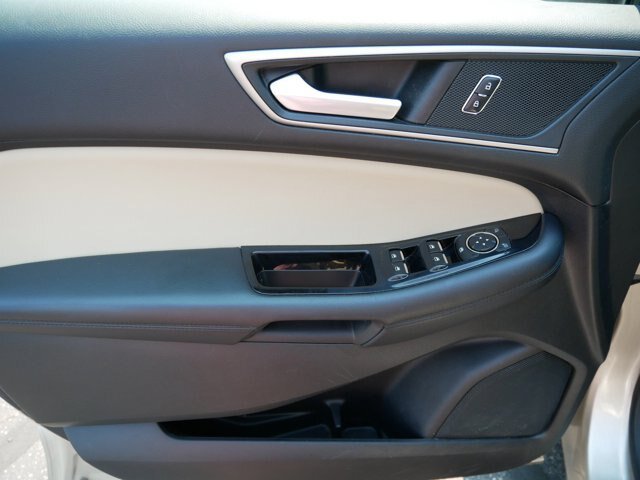 Certified 2018 Ford Edge SEL w/ Equipment Group 201A AWD/4WD image 9