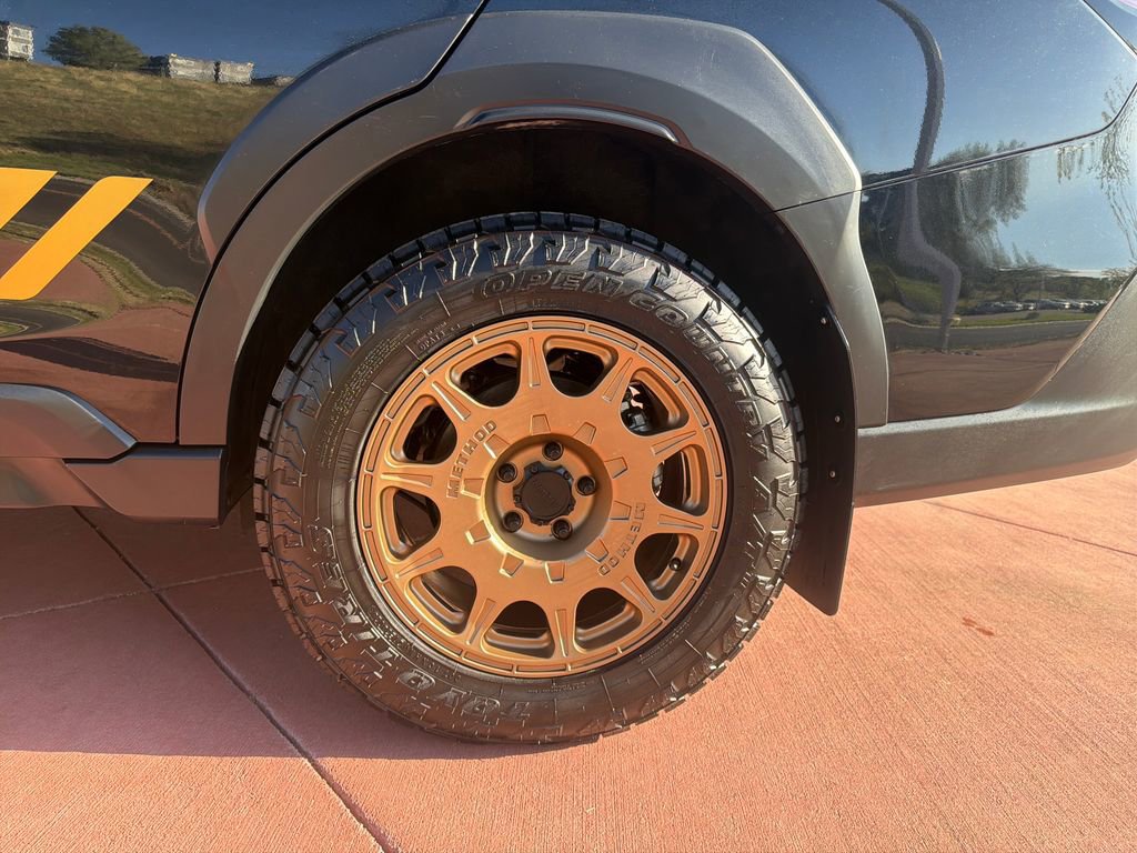 Used 2025 Subaru Outback Premium w/ Popular Package #1A AWD/4WD image 35