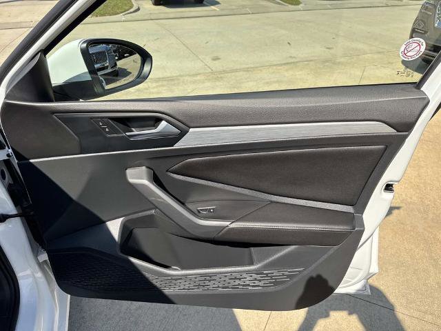 Used 2025 Volkswagen Jetta S FWD image 15