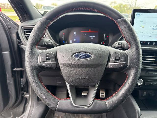 Certified 2024 Ford Escape ST-Line w/ Tech Pack #1 AWD/4WD image 17