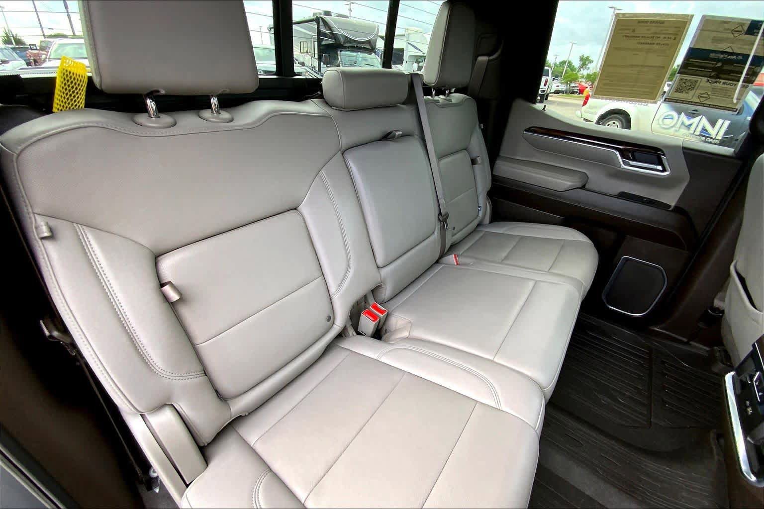Used 2024 GMC Sierra 1500 SLT AWD/4WD image 18