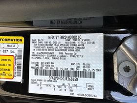 Certified 2018 Ford Fusion SE w/ Fusion SE Technology Package FWD image 10