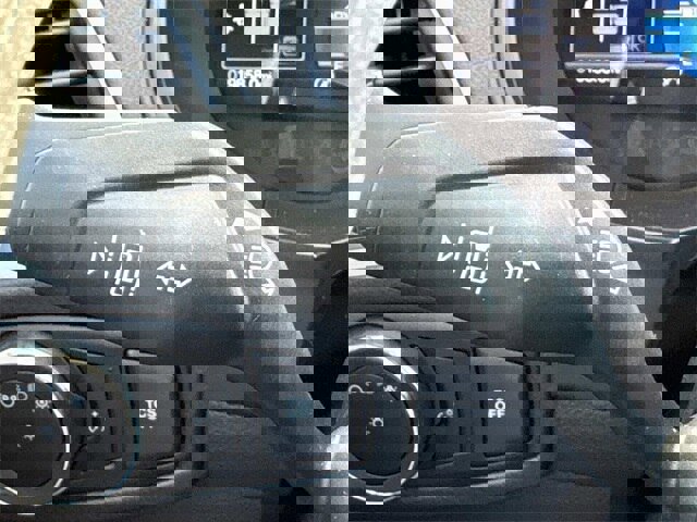 Certified 2024 Ford Edge SE image 29