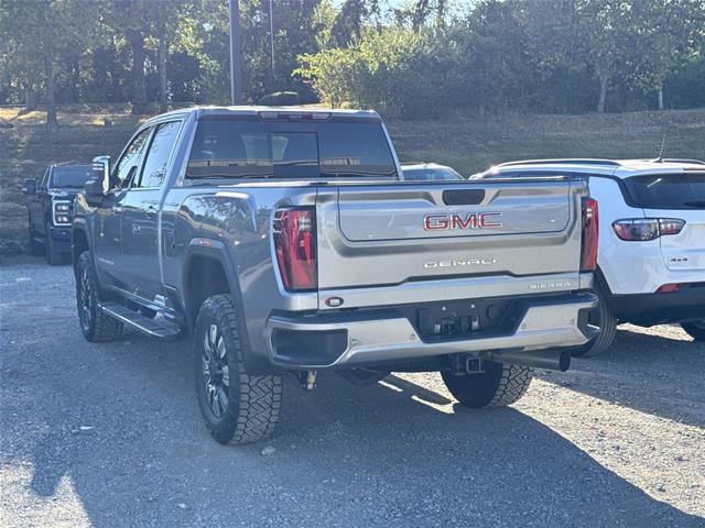Used 2025 GMC Sierra 2500 Denali w/ Denali Reserve Package AWD/4WD image 5