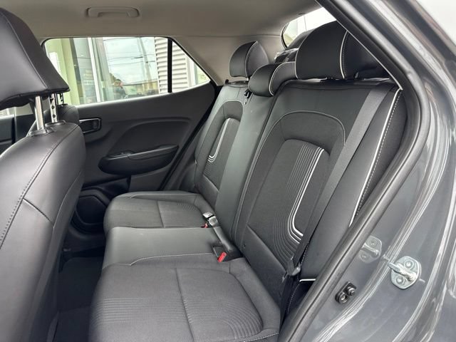 Used 2024 Hyundai Venue Limited FWD image 34