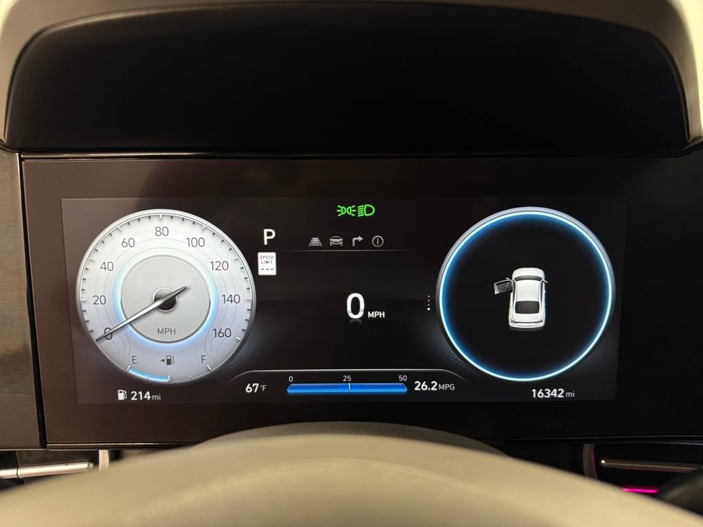 Used 2024 Hyundai Elantra SEL image 22