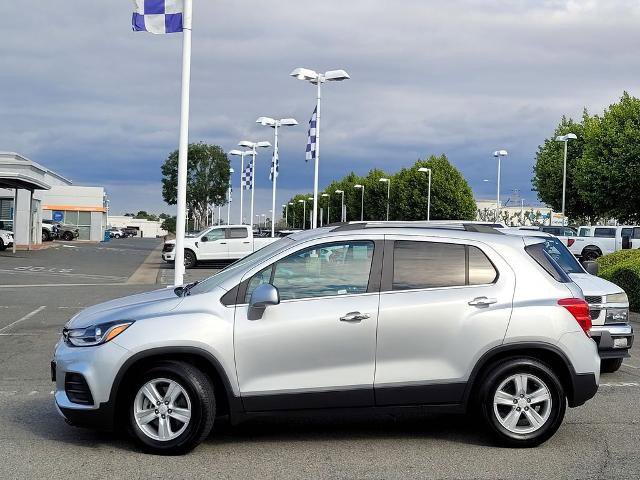 Used 2020 Chevrolet Trax LT w/ LT Convenience Package FWD image 7
