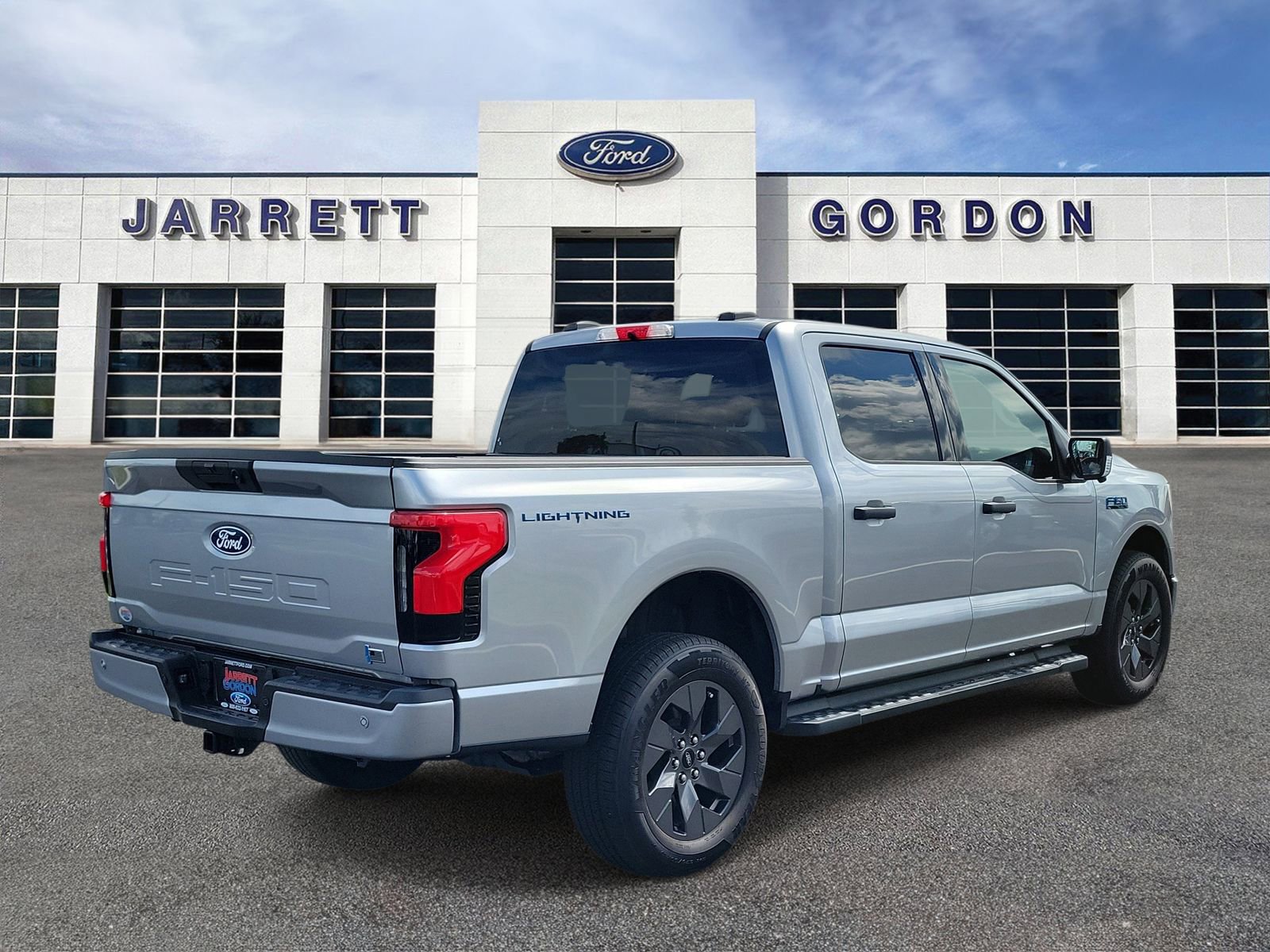 Certified 2024 Ford F150 Lightning XLT AWD/4WD image 4