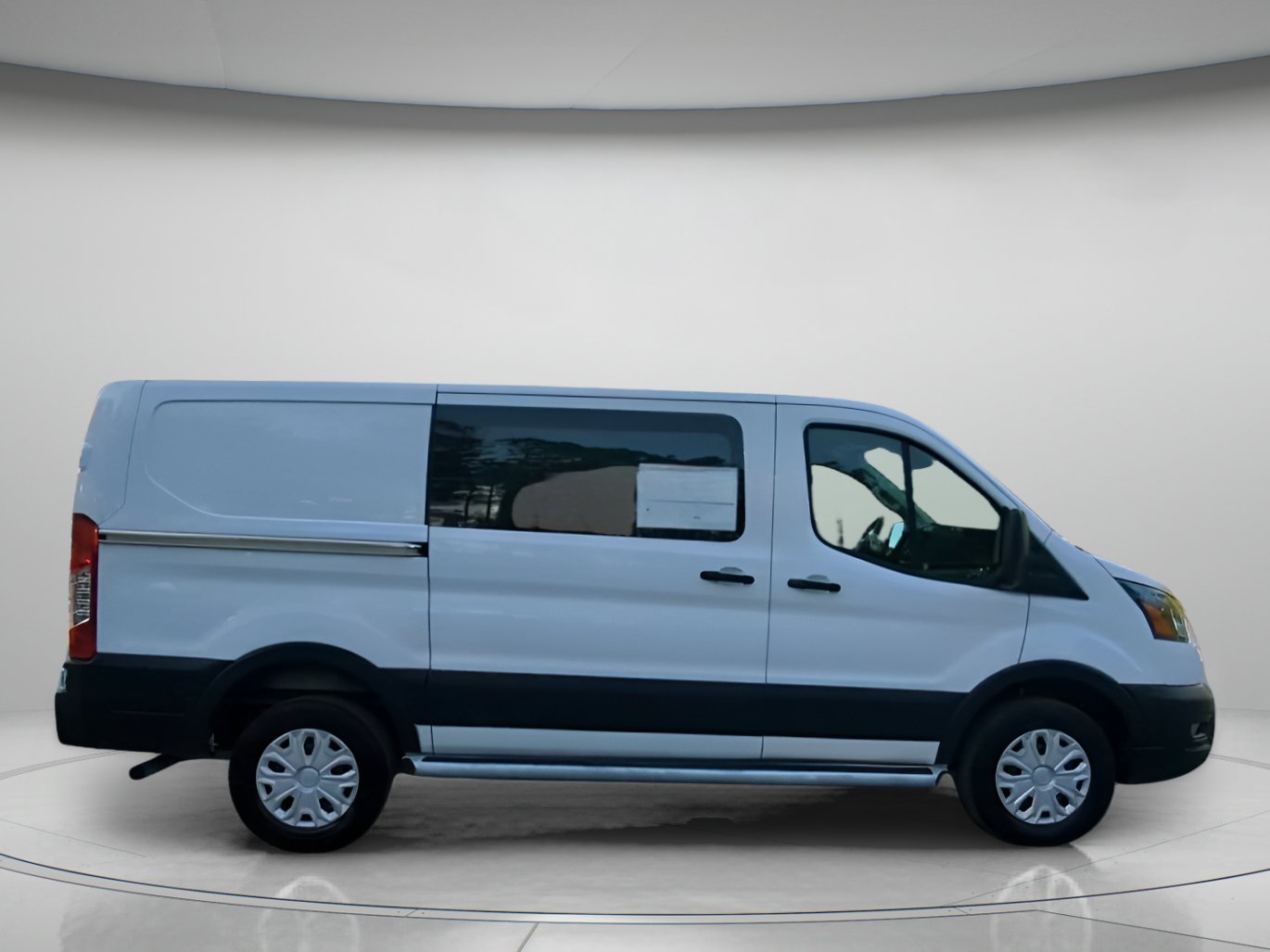 Certified 2025 Ford Transit 250 Low Roof w/ Exterior Upgrade Package RWD image 32
