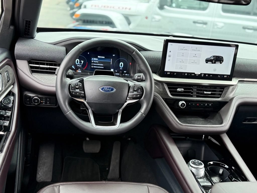 Certified 2026 Ford Explorer Platinum w/ LUX Leather Package AWD/4WD image 7