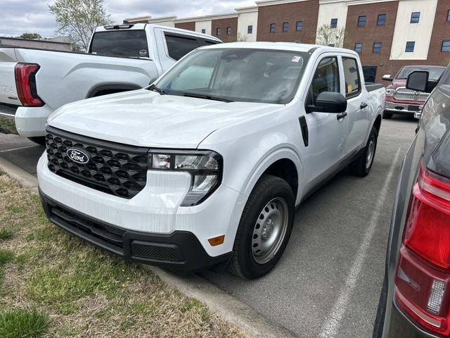 Certified 2025 Ford Maverick XL w/ Equipment Group 102A image 1