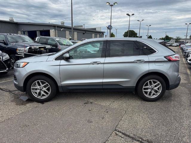 Certified 2023 Ford Edge SEL w/ Convenience Package AWD/4WD image 3