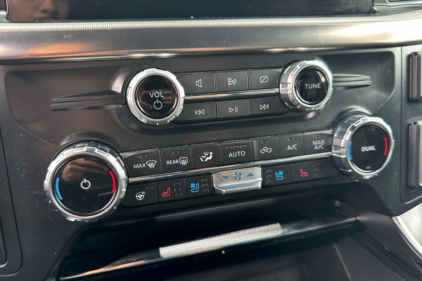 Certified 2022 Ford F150 Raptor w/ Equipment Group 801A High image 26