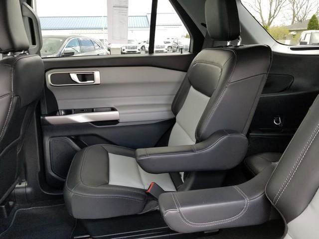 Certified 2023 Ford Explorer XLT w/ Equipment Group 202A AWD/4WD image 14