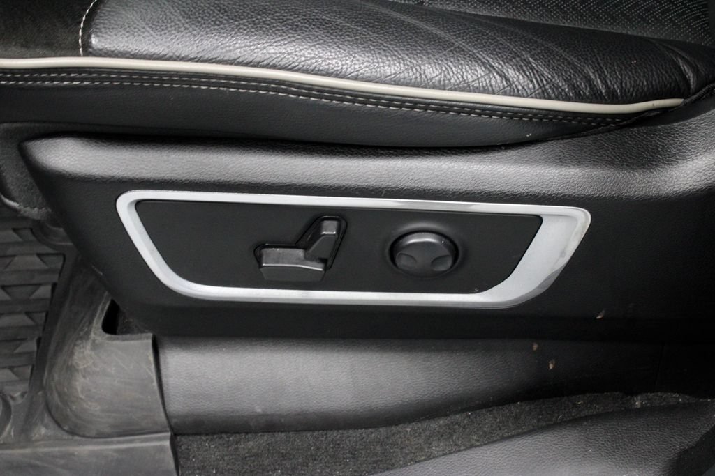 Used 2023 RAM 1500 Laramie AWD/4WD image 24