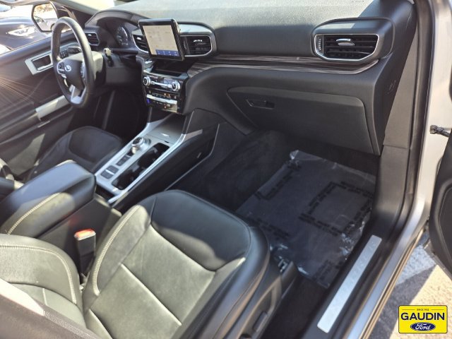 Certified 2021 Ford Explorer Limited w/ Equipment Group 301A RWD image 17