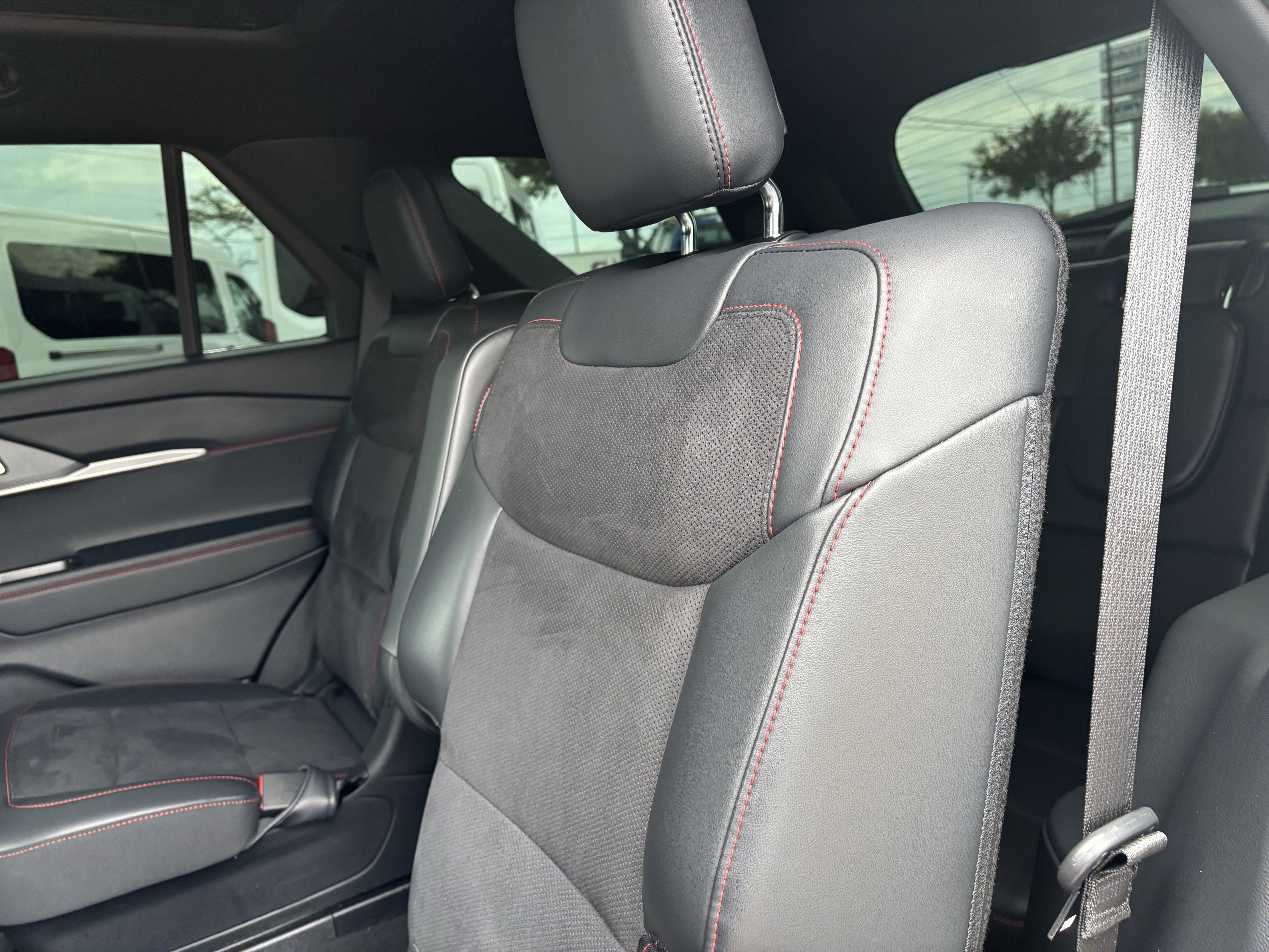 Certified 2025 Ford Explorer ST w/ Sun And Sound Package AWD/4WD image 16